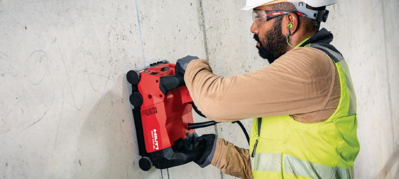 Roçadora DCH 150-SL Serra de corte para abrir roços em paredes/pavimentos e para instalar cabos, condutas ou tubagens numa variedade de materiais base Aplicações 1