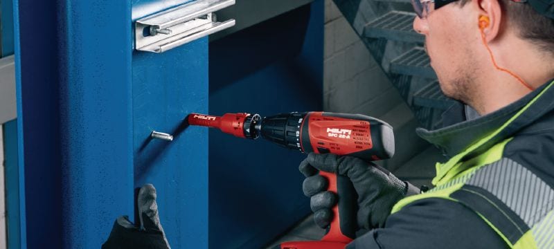 Cavilha roscada de embutir S-BT MR (aço) Cavilha roscada (aço inoxidável) para fixações polivalentes Aplicações 1