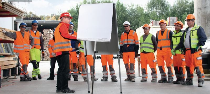 Formação para instaladores sobre ancoragens (aço/metal) Formação interativa com aconselhamento sobre as melhores práticas para ajudar a aumentar a produtividade e a segurança na instalação de ancoragens em metais Aplicações 1