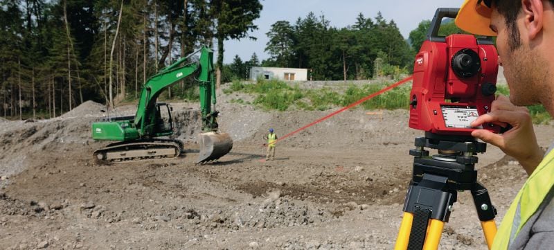 Estação total para obras de construção POS 15 Estação total de construção precisa operada por duas pessoas com uma precisão de 5  na medição de ângulos Aplicações 1