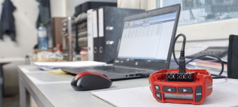 Software Adaptive Torque Documentation (documentação do sistema de binário adaptável) Programa informático para transferir dados de fixação de ancoragens/fixações e atualizar o módulo de Binário Adaptável SI-AT-A22 por cabo USB Aplicações 1