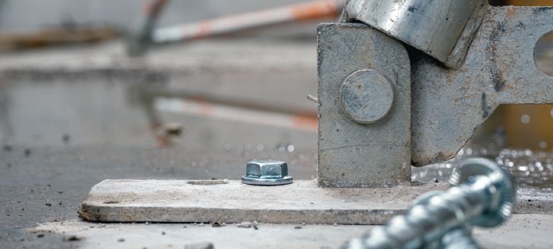 Ancoragem por parafuso HUS4-H Ancoragem por parafuso com cabeça sextavada de elevado desempenho para fixar a betão e alvenaria (aço carbono) Aplicações 1
