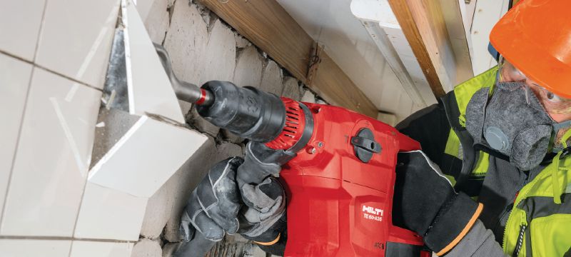 Cinzéis para cerâmica TE-Y TI Cinzéis para cerâmica SDS Max (TE-Y) autoafiáveis para raspar material excedente nas superfícies Aplicações 1