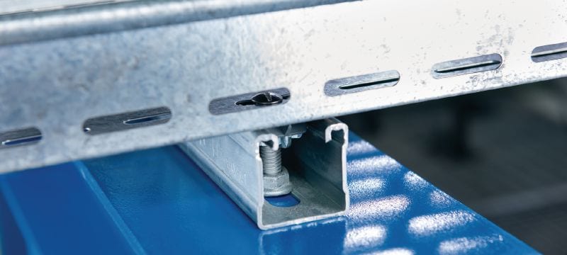 Cavilha roscada de embutir S-BT MR (aço) Cavilha roscada (aço inoxidável) para fixações polivalentes Aplicações 1