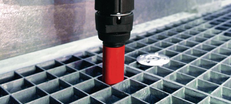 Disco para fixação de gradil X-FCM-F (revestido a zinco) Disco fixador de gradil com revestimento em zinco para fixar estrados de grelhas estreitas com cavilhas roscadas em ambientes levemente corrosivos Aplicações 1