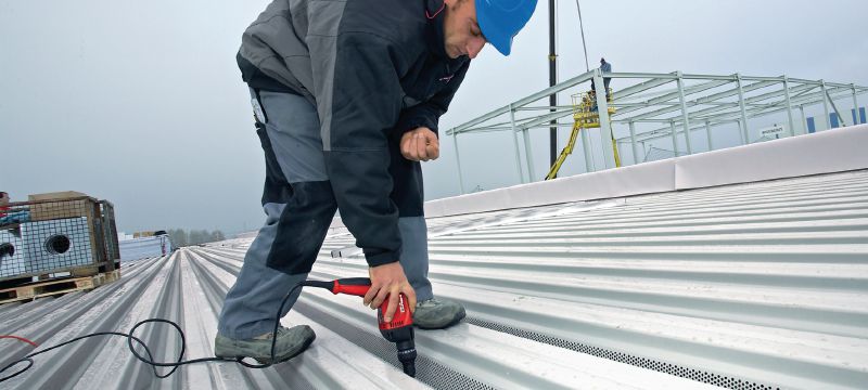 Parafusos autoperfurantes para chapas metálicas S-MS 01 Z Parafuso autoperfurante sem anilha para conexão rápida de sobreposição de chapas metálicas Aplicações 1