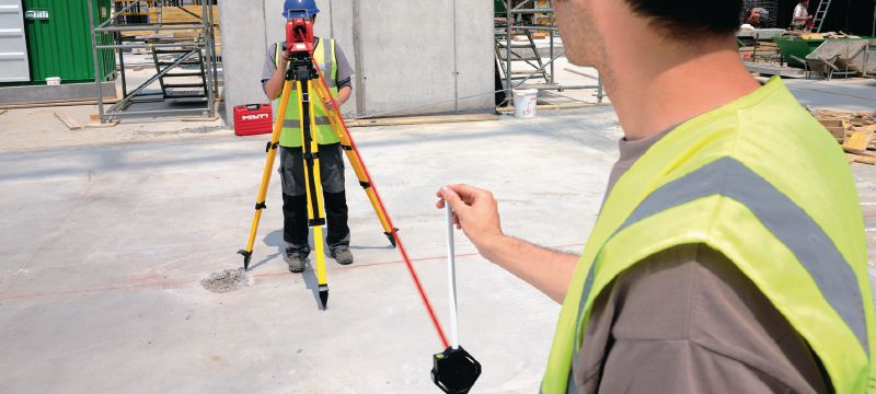 Estação total para obras de construção POS 15 Estação total de construção precisa operada por duas pessoas com uma precisão de 5  na medição de ângulos Aplicações 1